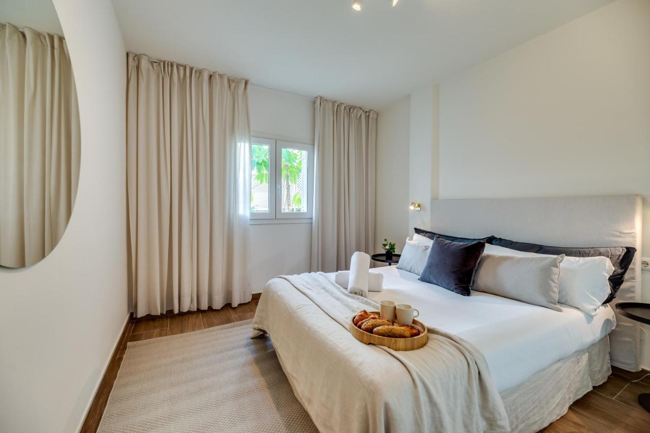 Vacation I 1 Puerto Banus Sea Front Rental, Renovated Apartment Marbella