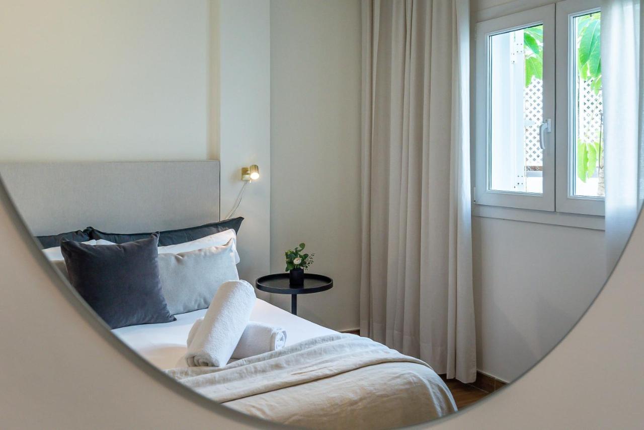 Vacation I 1 Puerto Banus Sea Front Rental, Renovated Apartment
