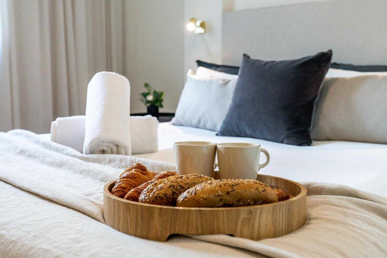 Vacation I 1 Puerto Banus Sea Front Rental, Renovated Apartment